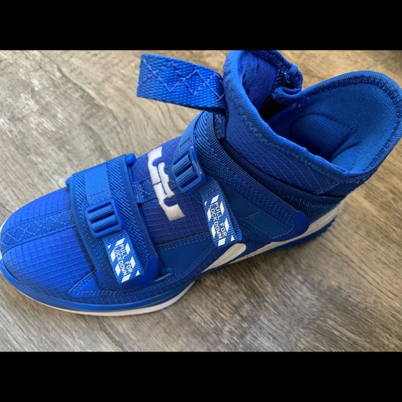 Nike Lebron Soldier 13 SFG - Picture 5 of 7